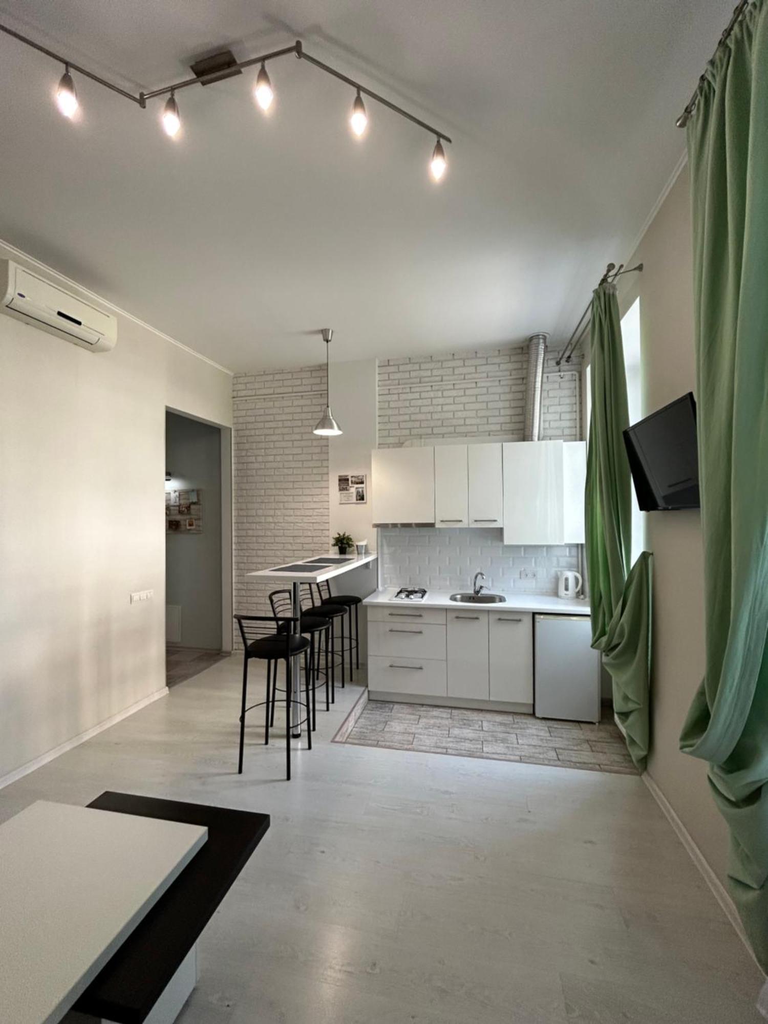 Modern Apartment In Old City Center Leópolis Exterior foto